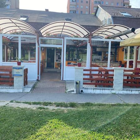 Kiskakas Etterem Otel Zalaegerszeg Dış mekan fotoğraf